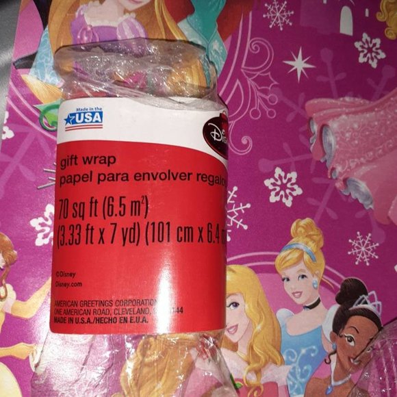DISNEY PRINCESS Christmas wrapping paper roll rare - Picture 2 of 2